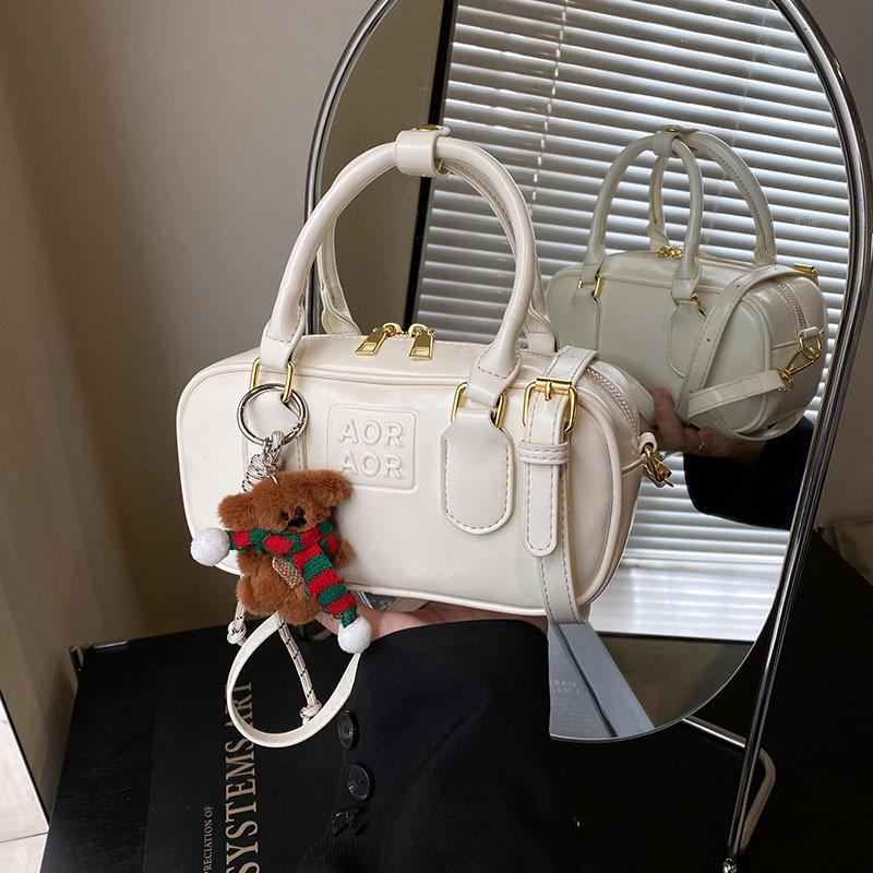 Small Bag Women's Versatile New Retro Shoulder Messenger Bag Popular Portable Pillow Bag