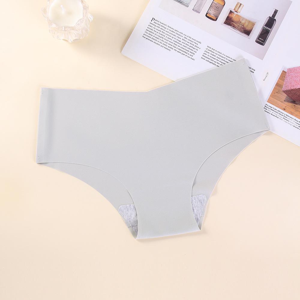 

Plus Size Seamless Women s Ice Silk Triangle Panties - European & American Style Nylon Yoga Underwear European M, 23g