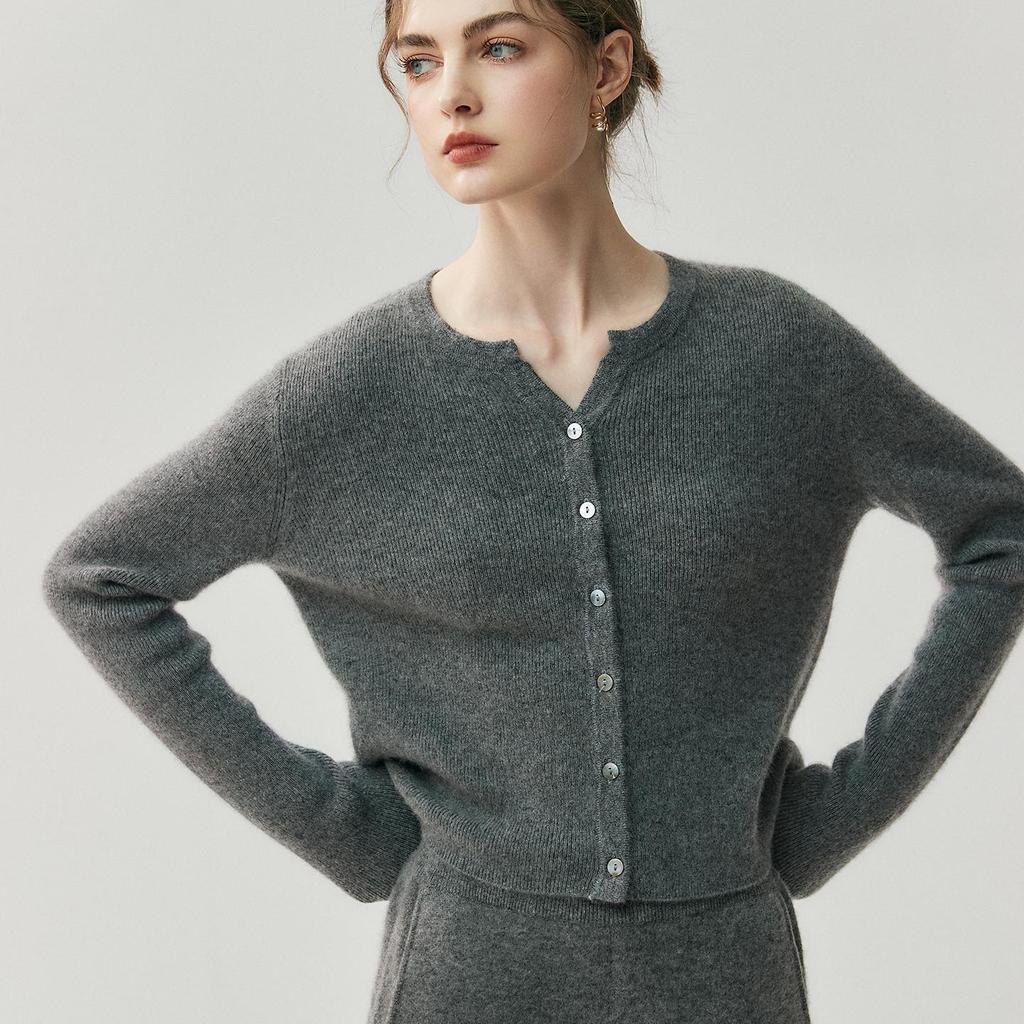 Elegant Buttoned Cashmere Knit Cardigan - Women's Skin-Friendly Autumn/Winter Outerwear