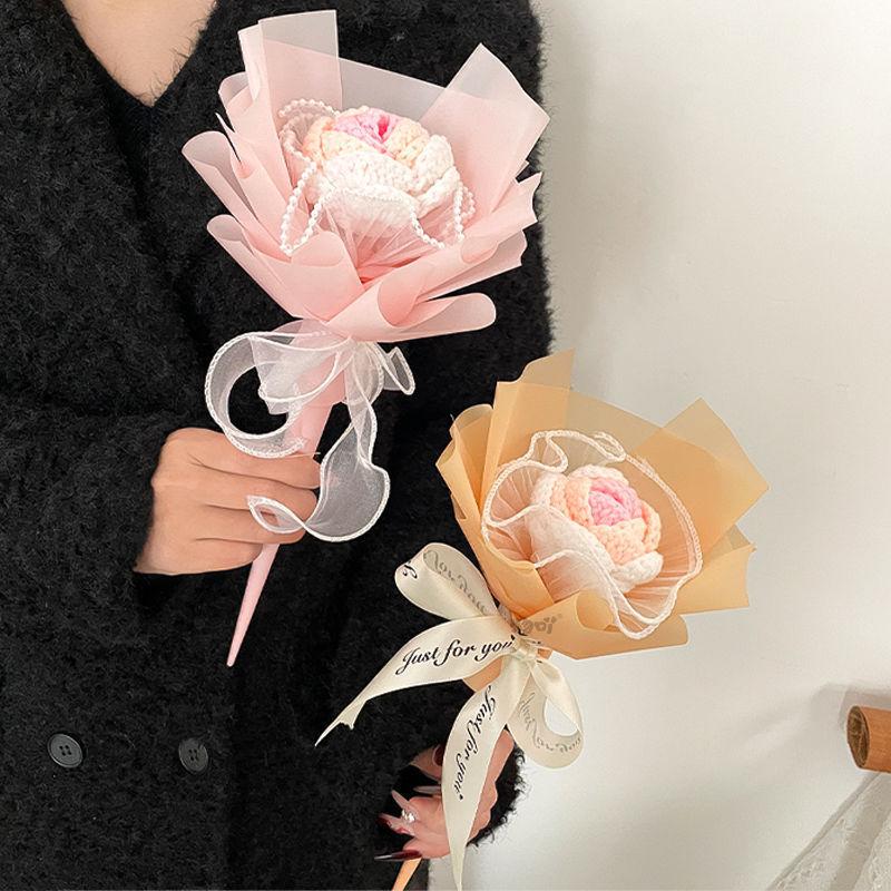 1 bunt Handgjord Rosbunt Virkad Falsk Blommig Stickning Blomma Ros Hemdekoration Färdig