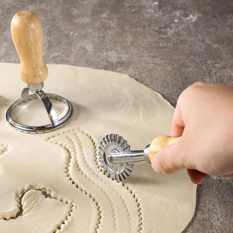 Ravioli Cutter Pastry Press Mold Dumpling Lace Embossing Device Cookie Maker Mold Ravioli Stamp Pizza Cutter Kitchen Baking Tool