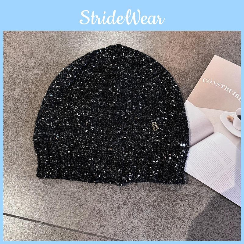 B Letter High Top Beanie With Breathable Warmth For Fall And Spring Seasons