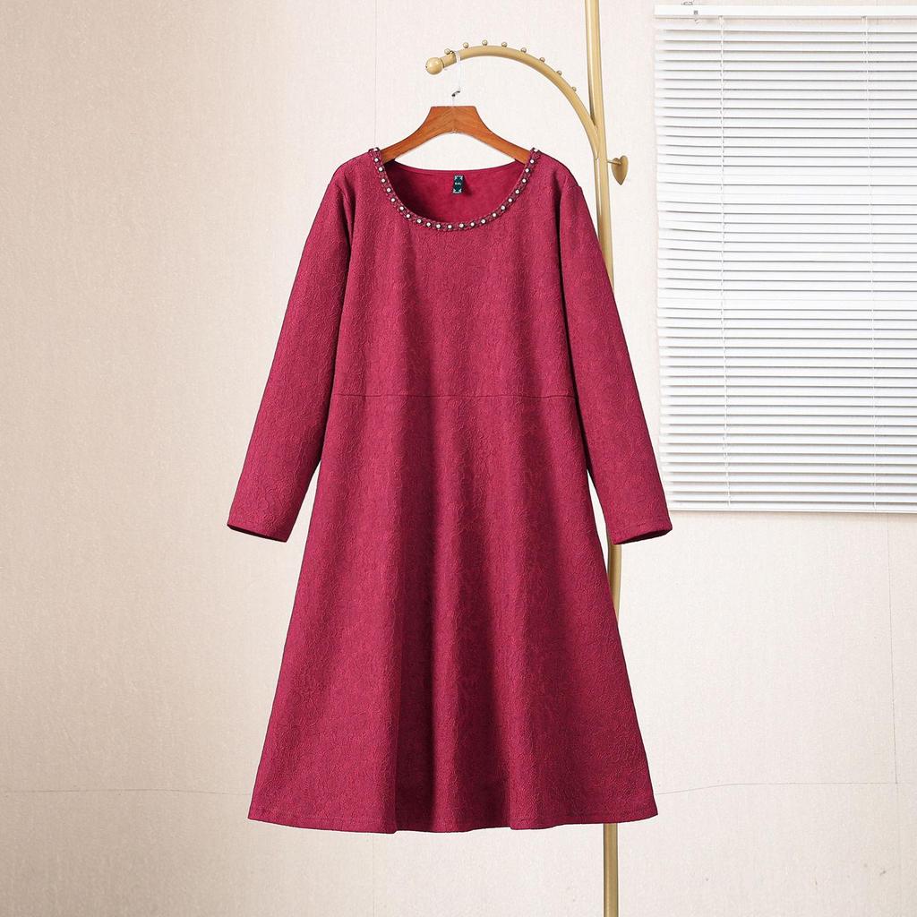 Plus Size Women's Winter Lace Dress with Fleece Lining – Elegant, Slimming, and Warm