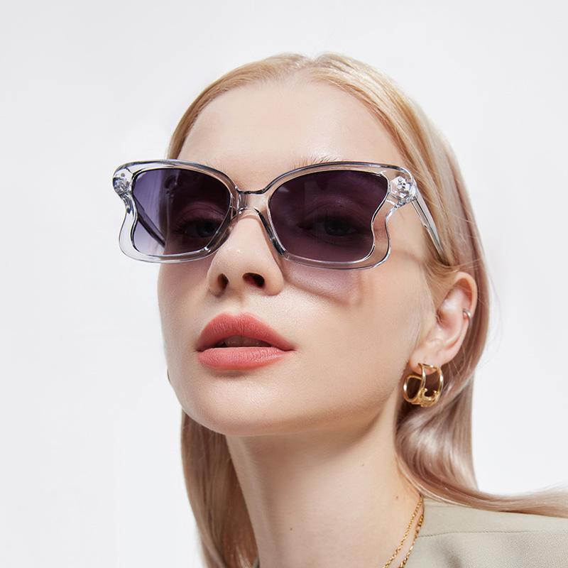 2026 New Fashion PC Sunglasses Women Trendy Blush Glasses