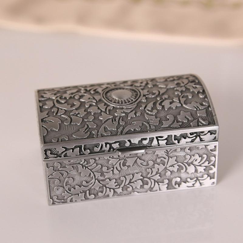 Antique Jewelry Storage Box Home Decoration Zinc Alloy Hardware Travel Friendly European Flower Carved Case