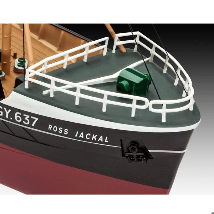 Maquette de bateau de pêche en plastique - revell 1:142 - northsea fishing trawler