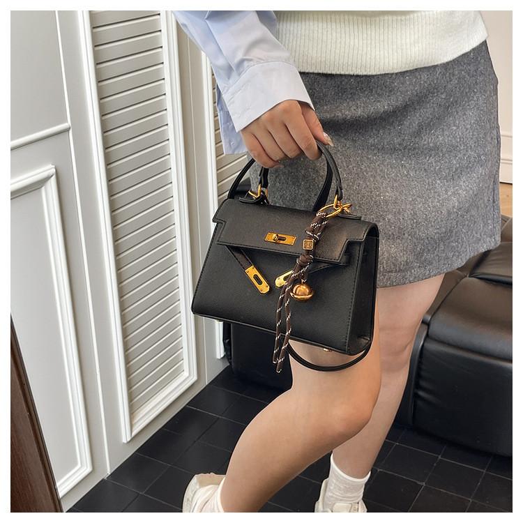IELGY Ladies Messenger Bag All-Match Simple Commuter Portable