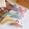 High-quality Acrylic Flower Hair Clips For Women In Chic Colors Great For Everyday Use
