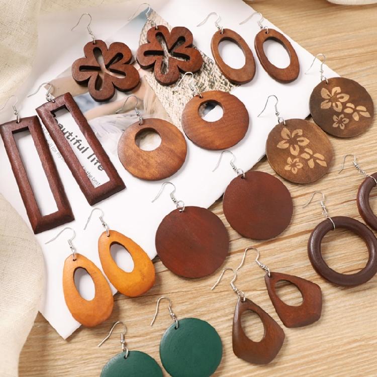 Elegant Wooden Earrings Geometric Design Lightweight And Comfortable Great For Enhancing Fall And Winter Fashion Styles