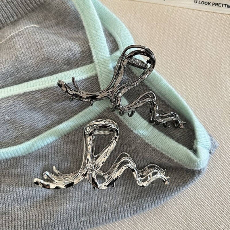 Unique Metal Irregular Shark Hair Claw Trendy Punk Black Silver Color Hair Crab Clip Clamp Women Hairpin Korean Hair Accessories