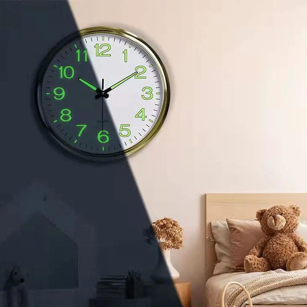 Fashion Tick-free Luminous Wall Clock With Night Light 12 Inch Round Wall Clock Silent Plastic Quartz Clock Office