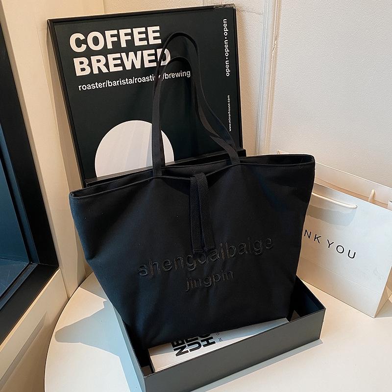Canvas Bag Women's Large Capacity 2025 New Versatile Simple Leisure Single Shoulder College Student Class Tote Bag