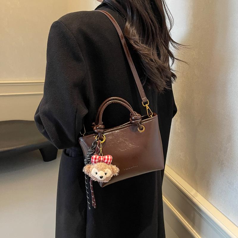 Autumn and Winter Maillard Bag Women's 2026 New Popular Fashion Hand Bucket Bag Versatile Messenger Bag