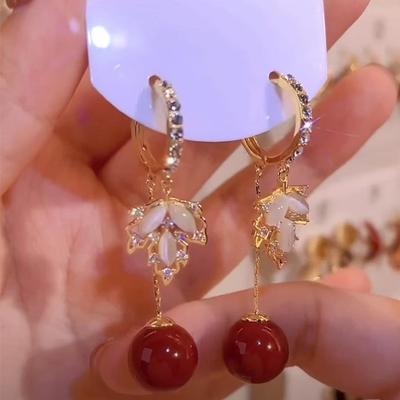 Diamantblatt Perlenfransen Ohrbügel trendig leichter Luxus High-End Ohrringe personalisierte Mode einfache Ohrringe Frauen
