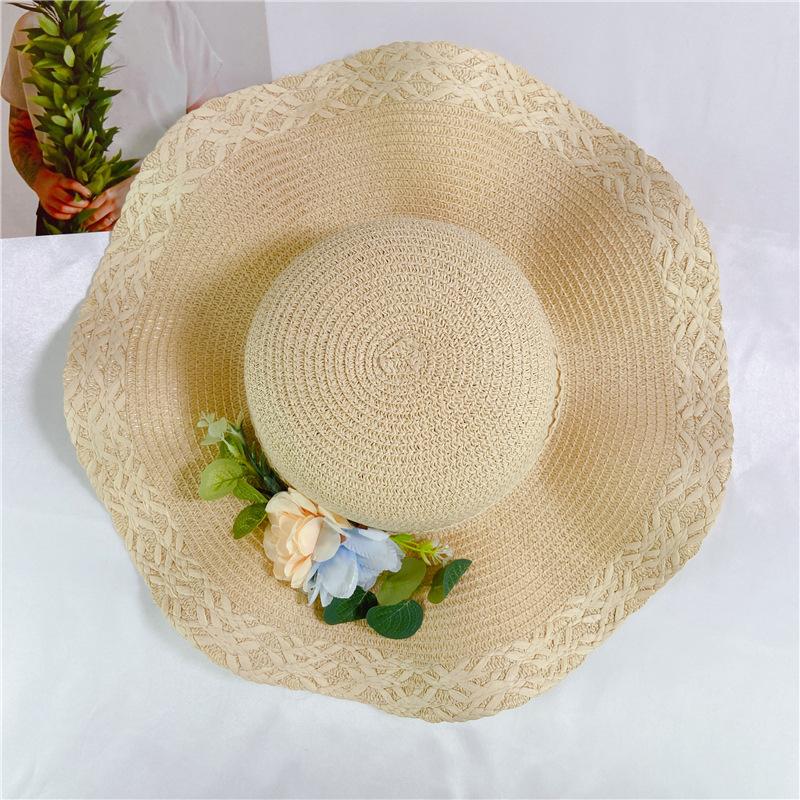 Straw hat female summer small fresh flower seaside beach hat twist edge sun hat sun protection sun hat