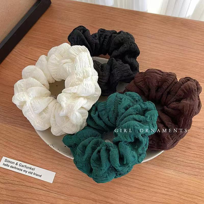 Elegant Pleated Cream Puff Scrunchie: High-Class Retro Elastic Hair Tie for Loose Ponytails