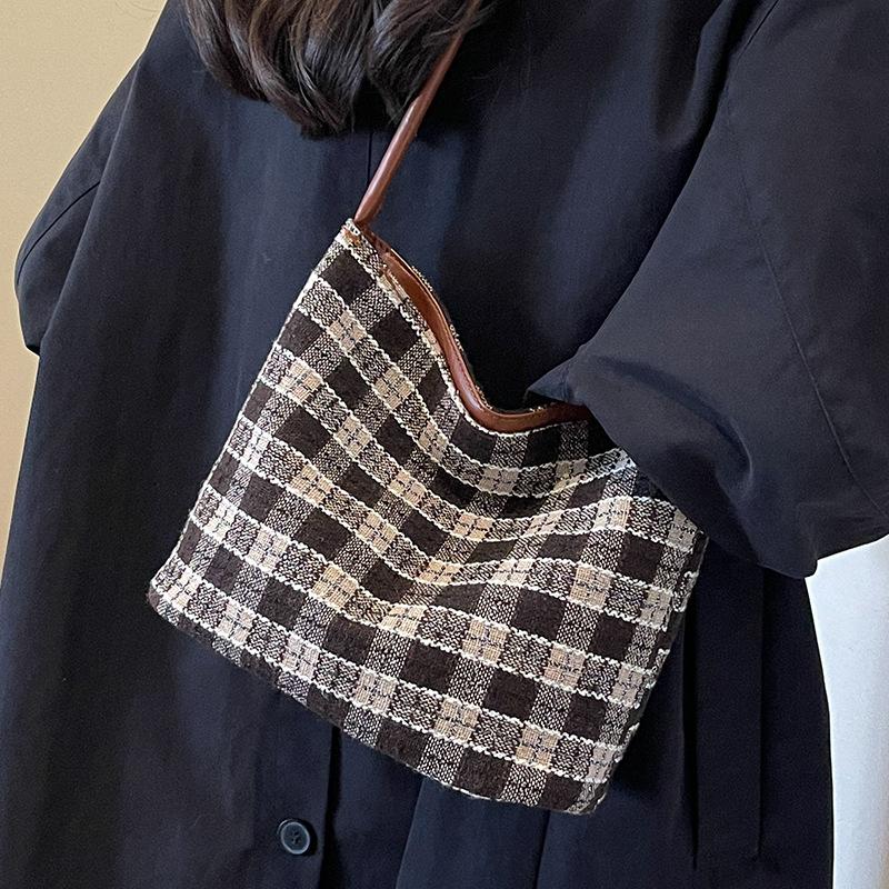 

Универсальная сумка большой вместимости для осени и зимы, новая модная сумка через плечо для женщин, высококачественная фактура, сумка-тоут Niche