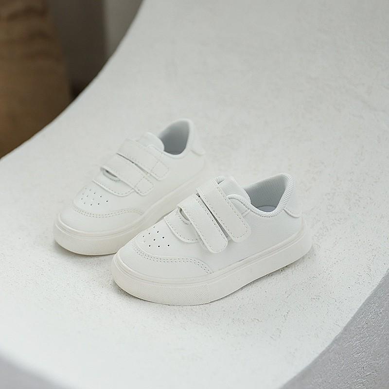 Kids White Sneakers Toddlers Preschoolers Non-Slip Rubber Sole Low-Top Casual Shoes With Velcro Closure