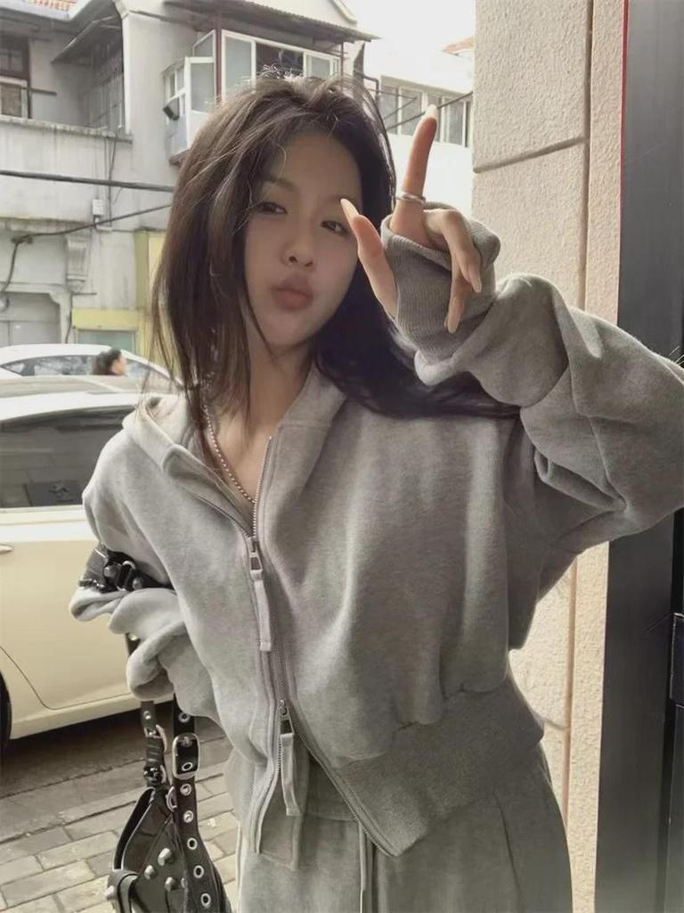 Women's Casual Sports Suit, 2025 Spring/Autumn: Korean Style Wide-Leg Pants & Slim Sweater Two-Piece Set
