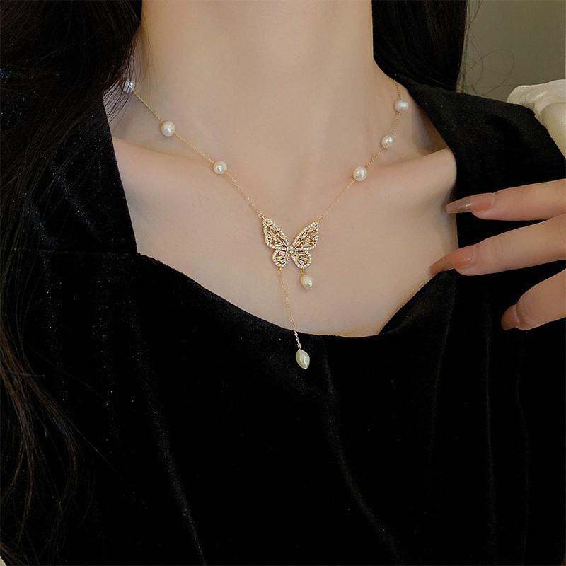 Butterfly Drop Oil Pearl Faux Crystal Necklace Versatile High-end Clavicle Chain Niche Design Jewelry Women