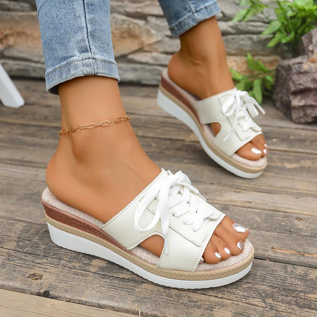 Mode 2025 Sommer neue lässige, leichte und strapazierfähige Schnür-Dekor Keilabsatz Fischmaul Römersandalen