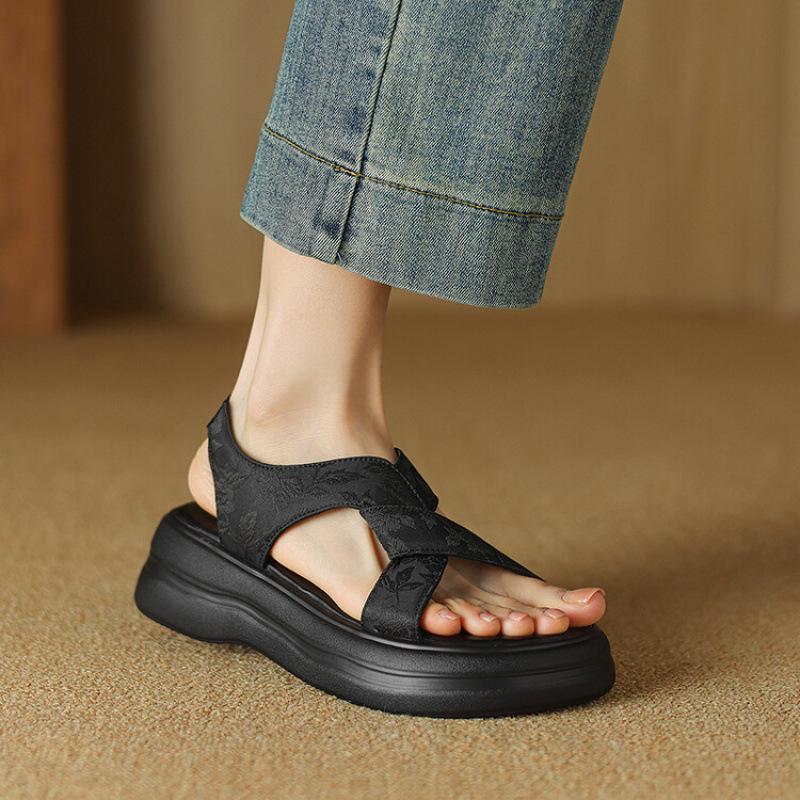 

New women s platform sandals comfortable foot cover round head one pedal size women s soft bottom round head Roman sandals 39 чёрный