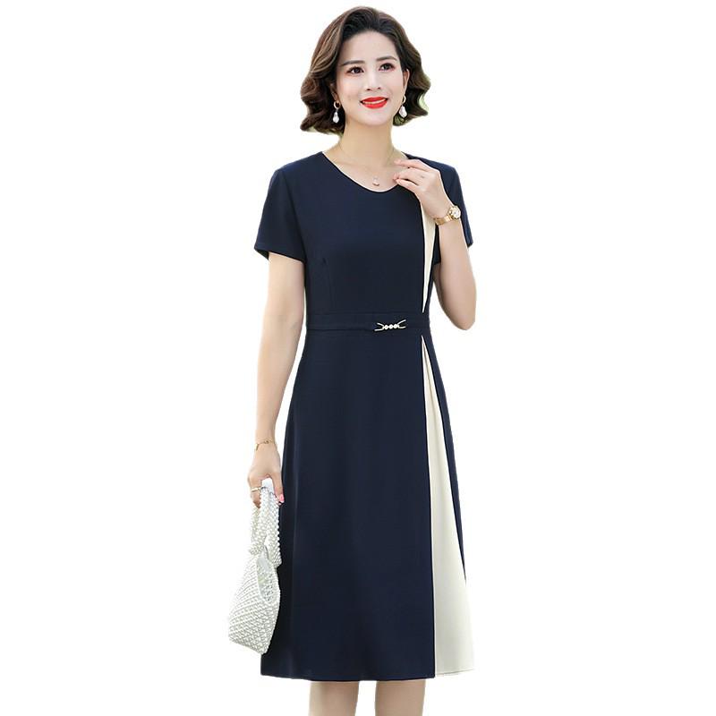 Elegant Summer Dress for Mid-Aged Women: Fashionable & Slimming with Short Sleeves