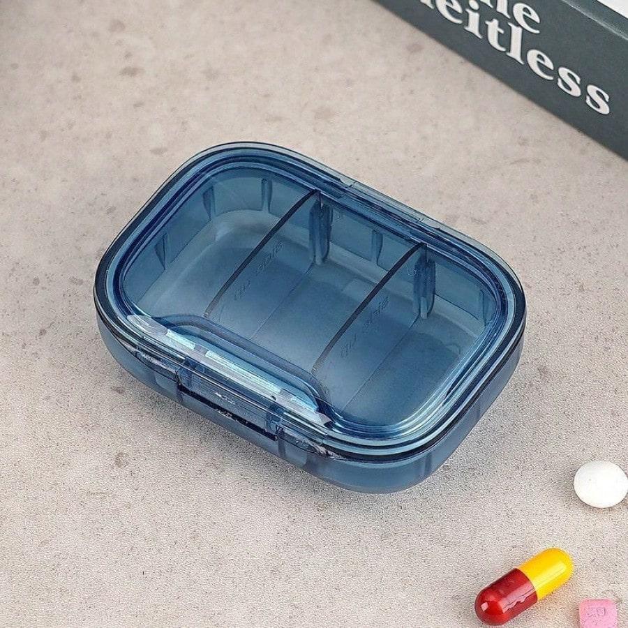 

1pc Portable Weekly Pill Box, Waterproof Sealed Compact Pill Case For Medication Storage Blue разноцветный
