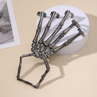 Neues Europäisches und Amerikanisches Handzubehör Mode Persönlichkeit Punk Schädel Handknochen Fünf Finger Ring Armband Integrierte Kette