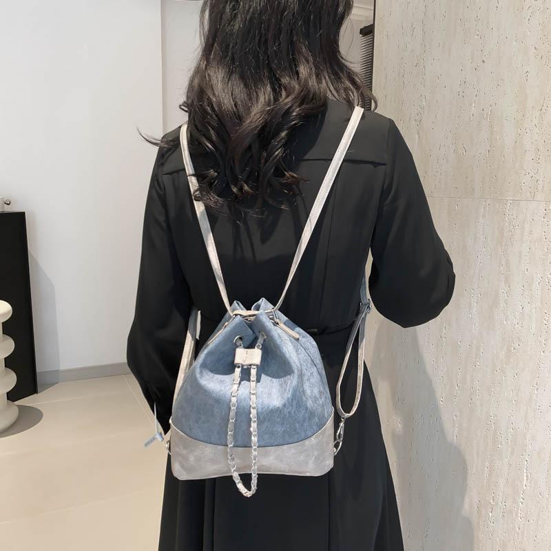 Niche Design Chain Backpack for Women Beautiful Casual Bucket Bag for Women New Style Travel Backpack