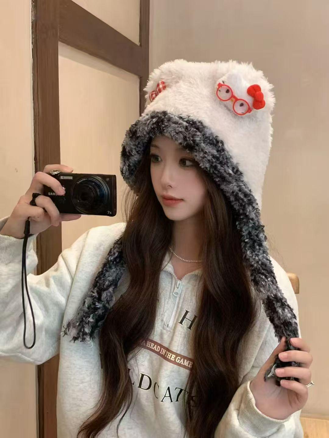 

Женская модная плюшевая шапка с медвежьими ушками 2025: Теплый, Универсальный и Подтягивающий лицо для Осени/Зимы M (56-58cm)