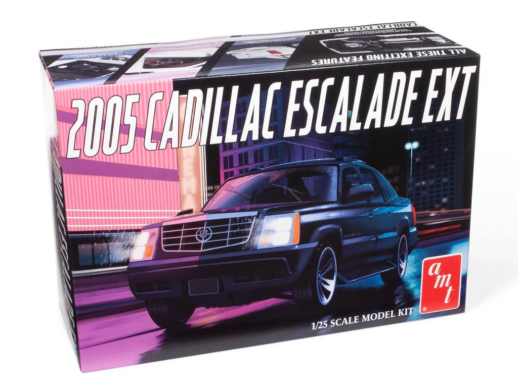 AMT 2005 Cadillac Escalade EXT SUV Pickup Plastic Model AMT1317 Molding Color 1/25