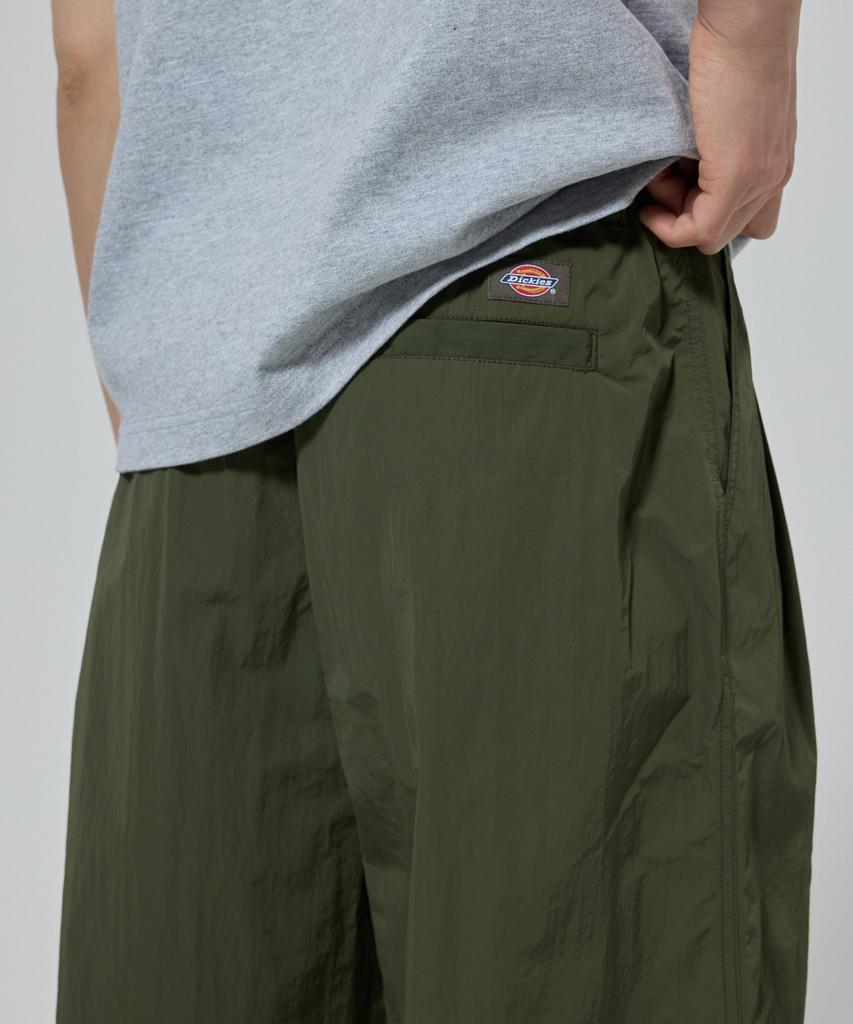 DICKIES Two-Tuck Light Nylon Pants Olive