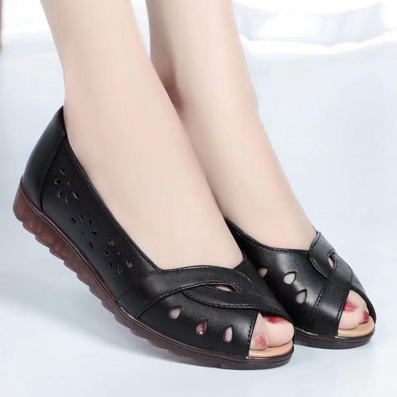 

Fashion Ladies Slip On Hollow Out Loafer Sandal Mom s Shoes Peep Toe Wedge Summer Shoes 2025 Newly Cutout Leather Sandals Woman Fashion 35 чёрный