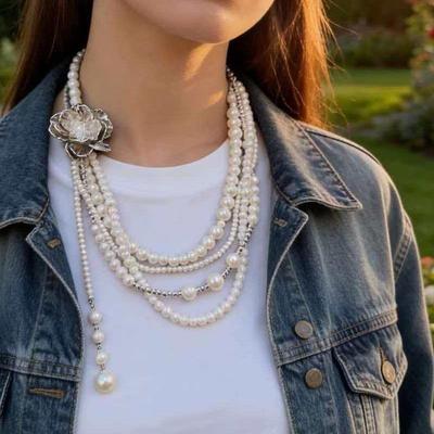 Collana Vintage in Argento con Petali di Cristallo e Perle Multistrato - Catena alla Clavicola Trendy per Donne