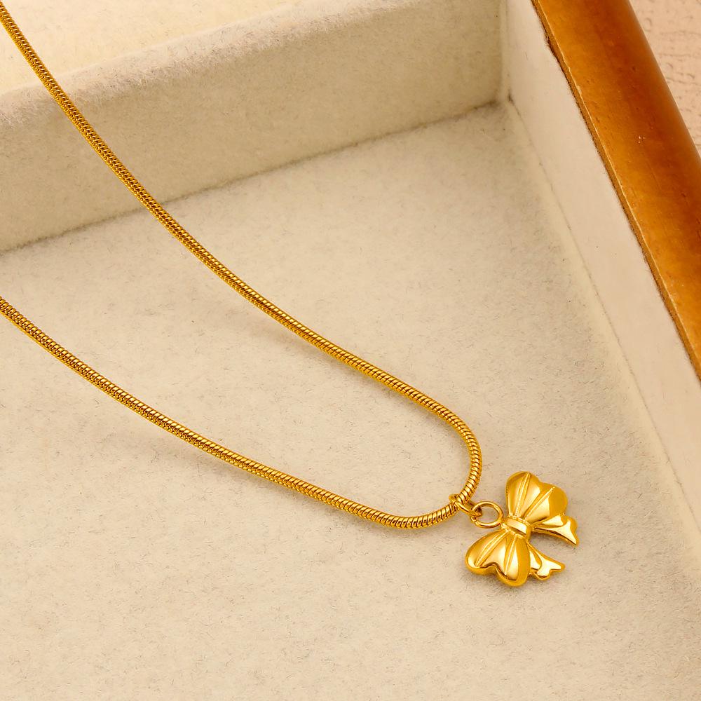Heart-Shaped Peach Pendant Necklace: Fashion Punk 18K Gold Titanium Steel Double-Layer Clavicle Chain