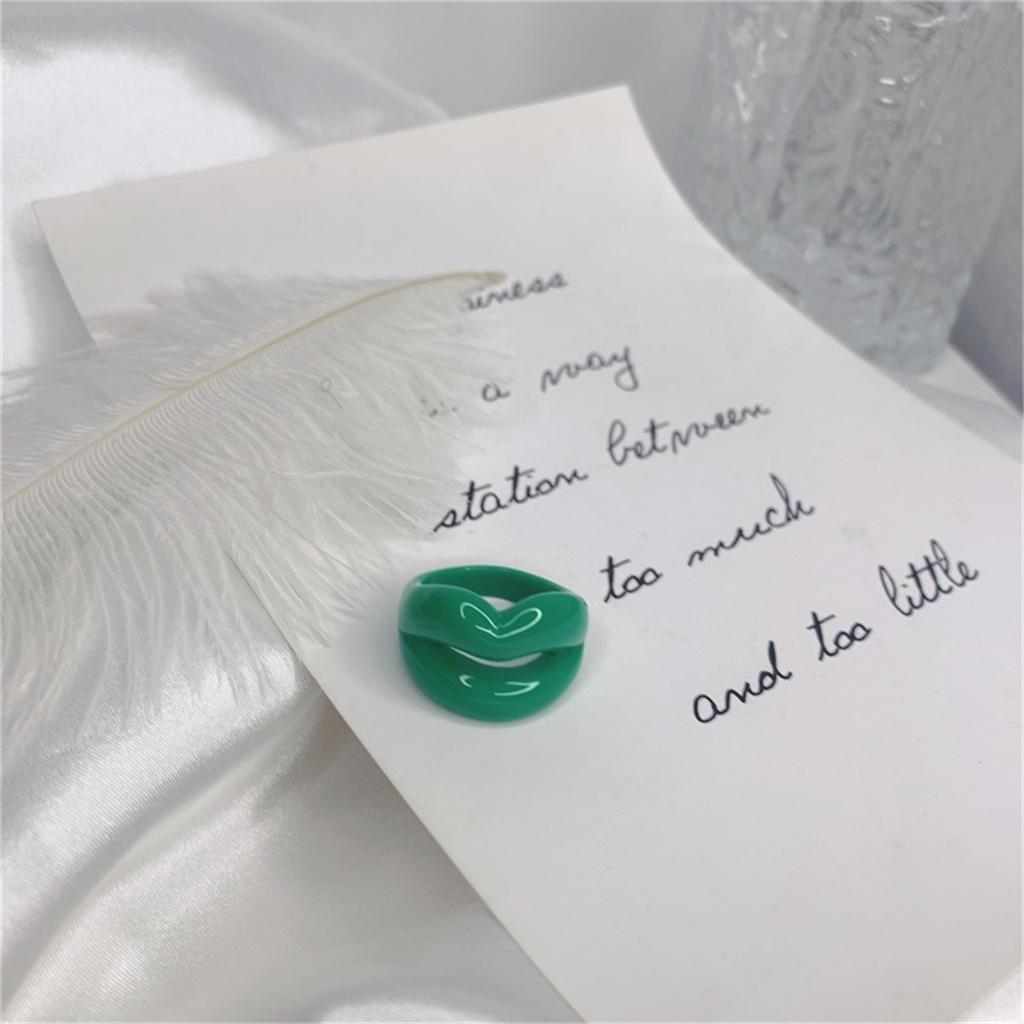 1Pc Fashion Fun Punk Exaggeration Colorful Lip Shape Hollow Resin Finger Rings Funny Mouth Acrylic Ring Hiphop Party Jewelry