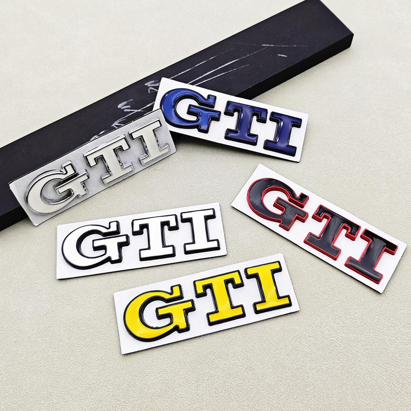 Pro VW VOLKSWAGEN 2026 Nové 3D kovové logo Znak GTI Písmena Odznak na zadní kufr auta Pro Volkswagen VW Golf 4 5 6 7 7.5 MK4 MK5 MK6