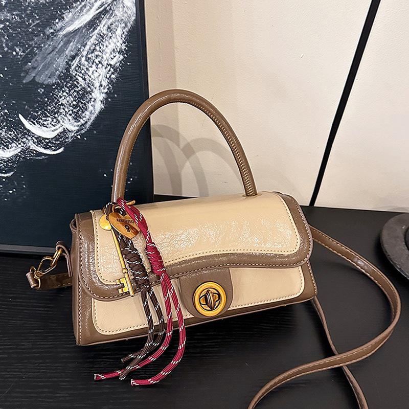 Korean Version of Fashion Portable Small Square Bag Women's 2025 Winter New Trend Casual High Sense Work Shoulder Messenger Bag