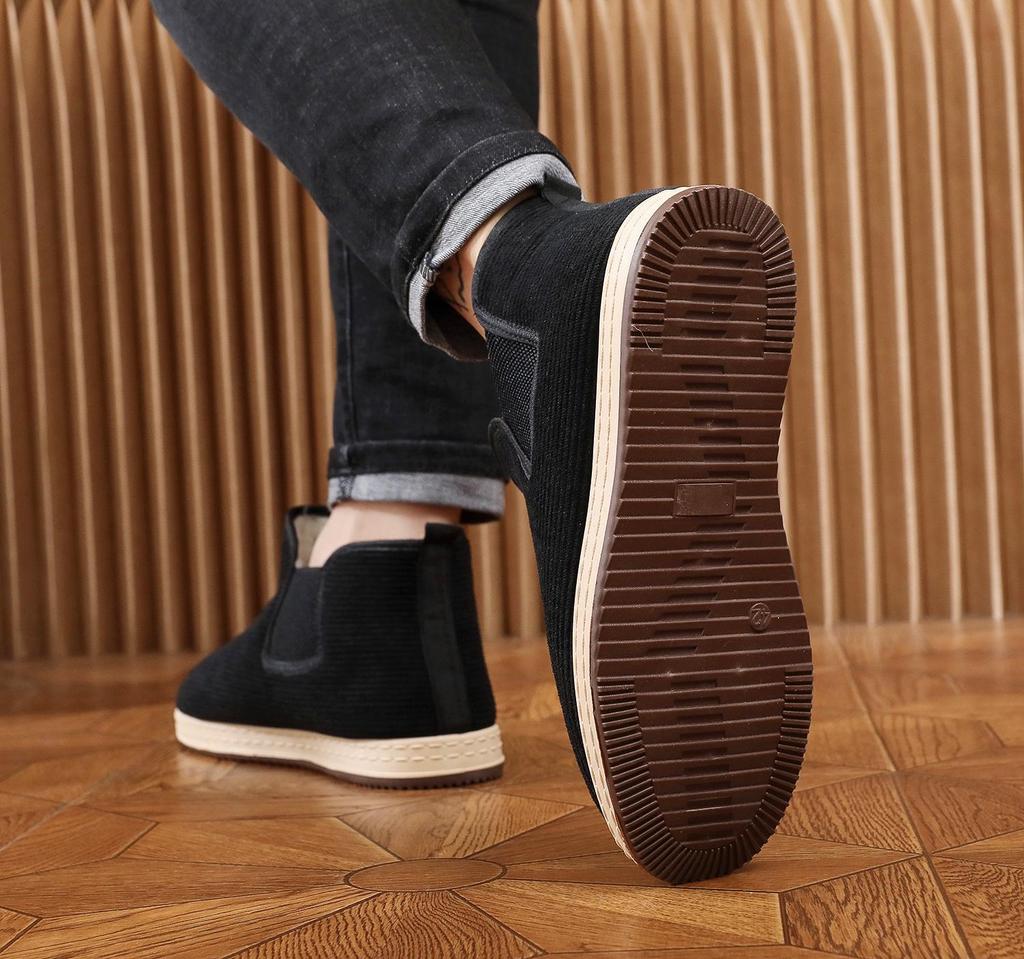 Men's Winter Warm Non-Slip Cotton Shoes - Thick, Velvet-Lined for Outdoor and Elderly Use.