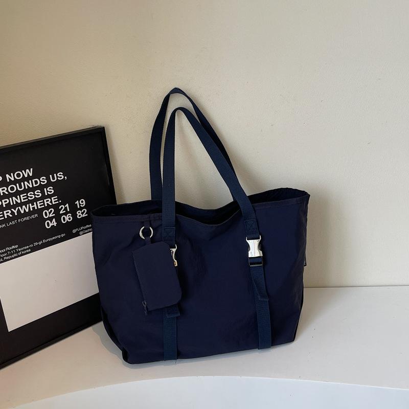 Large capacity tote bag women's shoulder messenger bag fashion trend casual shoulder bag student class handbag
