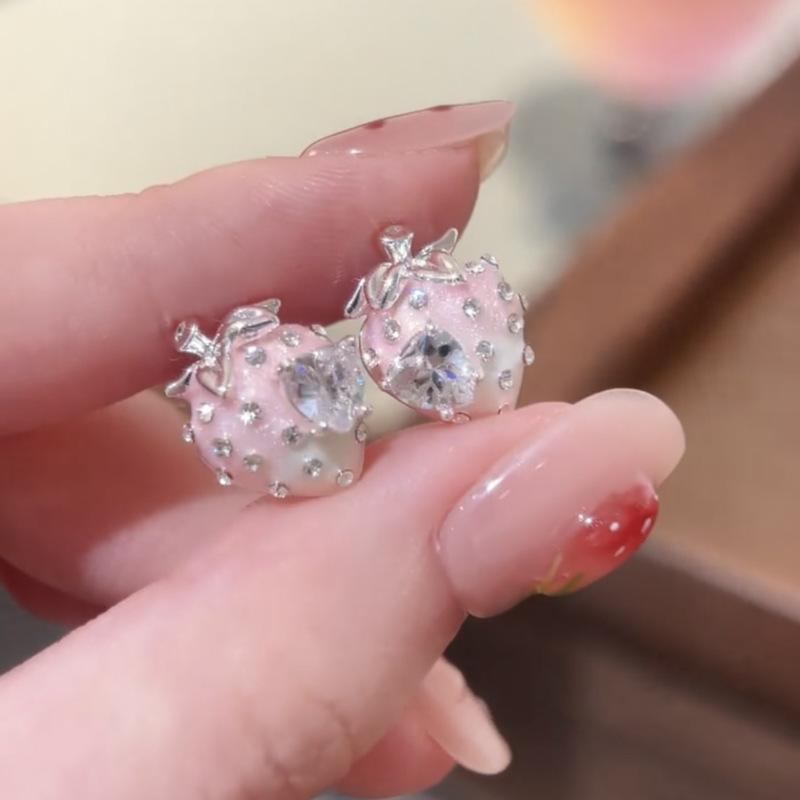 

Silver needle zircon strawberry stud earrings women s niche design sense unique beautiful earrings new high-end earrings