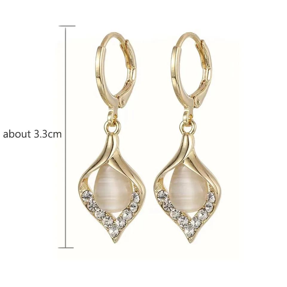 Fashion Angel Eye Earrings Gold Color Plated Rhinestones Inlay Tulip Petal Hoop Earring Women's Party Zircon