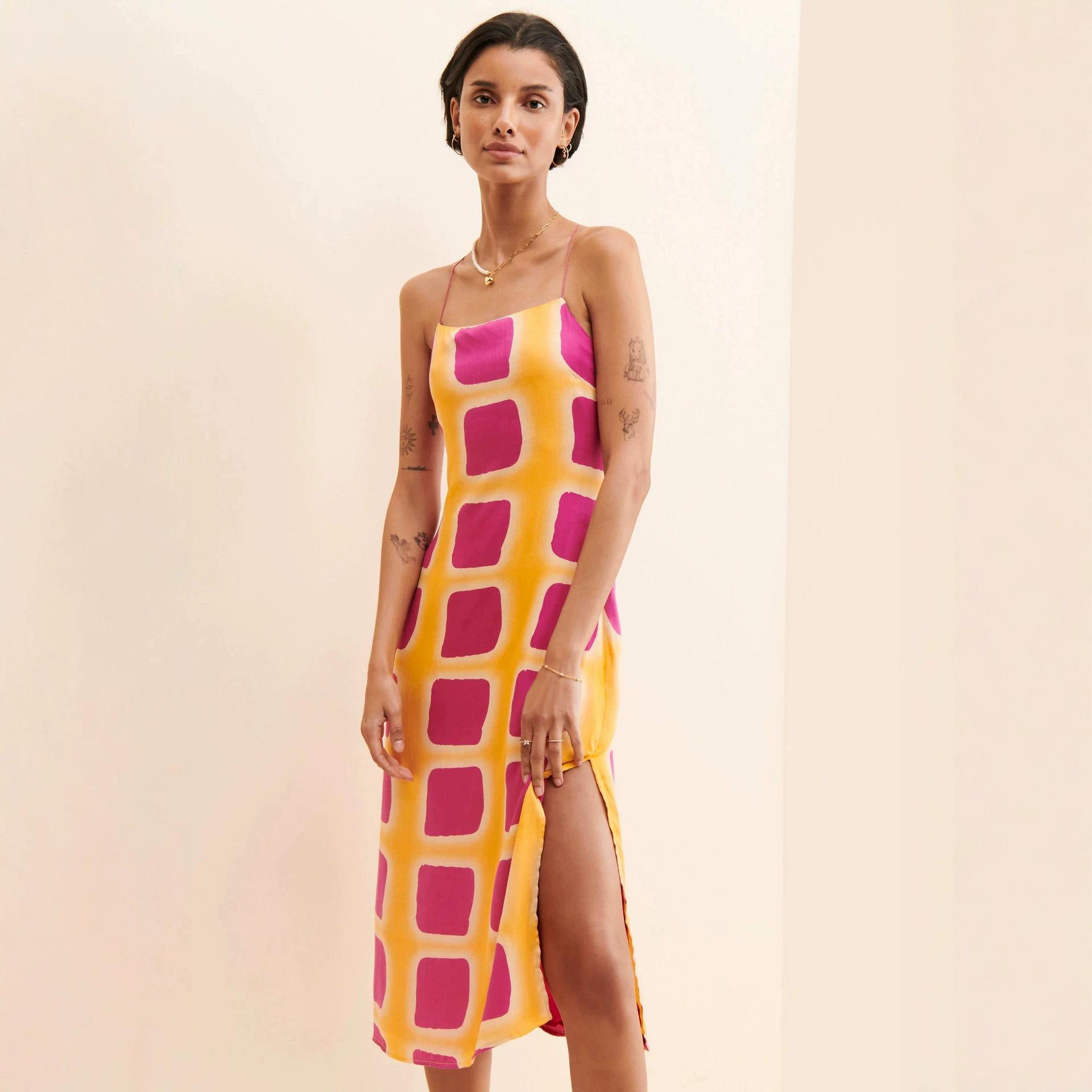 European and American style contrasting colors, square printing, neck sling dress, women s waist and thin split ends, holiday style medium and long XS