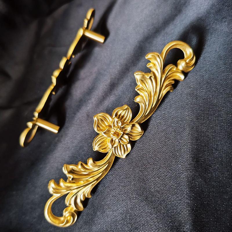 1Pcs Brass Drawer Handle, Patterned Flower Bar Handles, Vintage European Style, Hand-held Closet Door Pulls