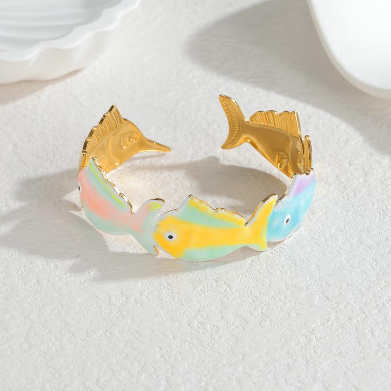 18K Gold Ocean-Style Fish Bangle: Women's Sweet Dopamine Design In Titanium Steel.