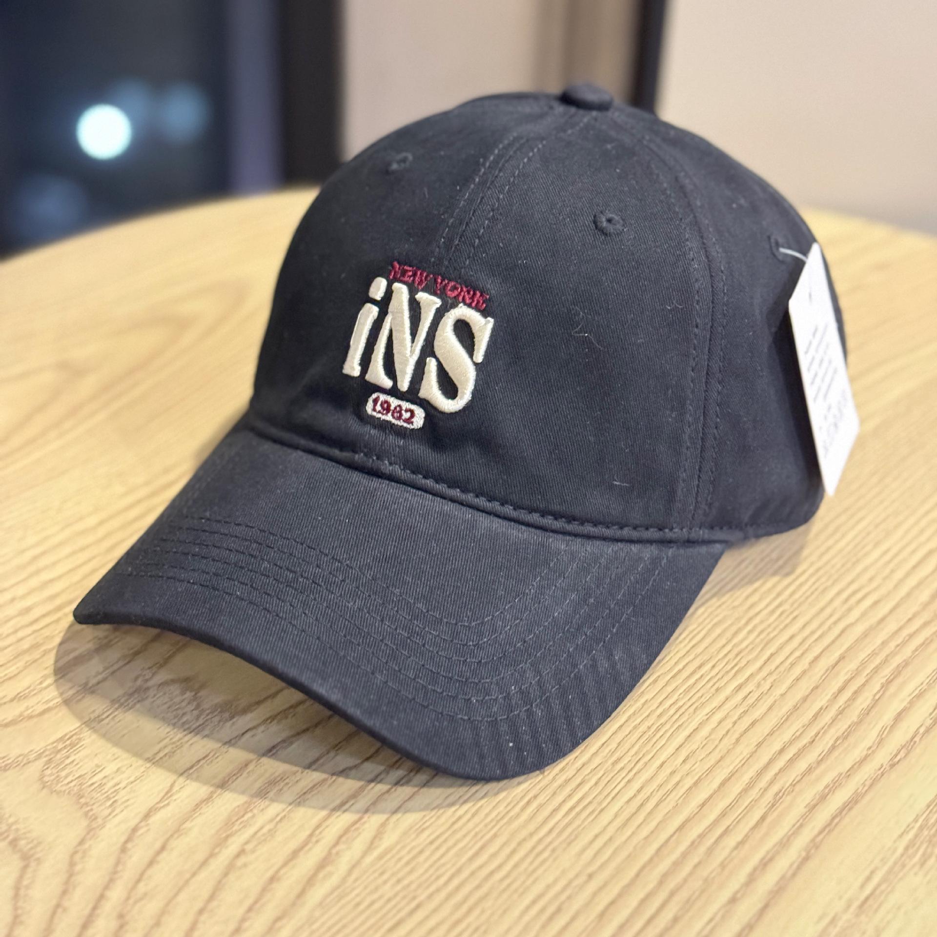

New Spring and Autumn Soft Top High-Quality Baseball Cap for Women with Letter Embroidery, Wide Brim, Face-Slimming Hat Adult54-60Adjustable чёрный