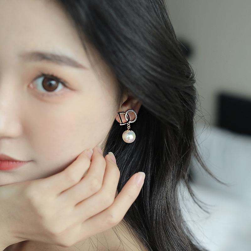 Luxury Crystal Pearl Gold Color Drop Earrings For Women Girl  Elegant Personality Shiny D Letter Earring Fashion Jewelry