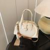 Minimalist Pu Heart Handbag For Daily Casual Wear With Zipper Closure