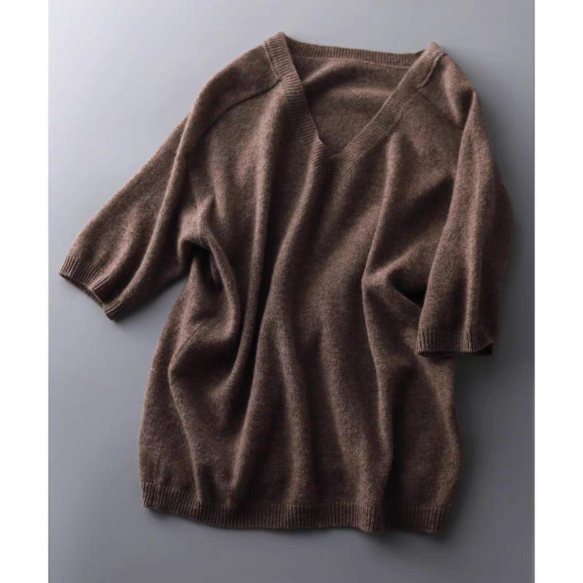 

Темперамент Модный и элегантный V-образный вырез Однотонный трикотаж Тонкая верхняя одежда Футболки Топы one size дубильная кора